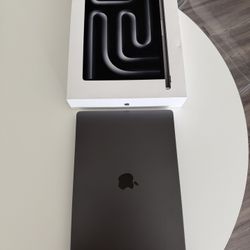 M3 | 18GB RAM Apple MacBook Pro 16-inch – Space Black (Excellent Condition)