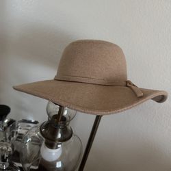 Tan floppy felt hat