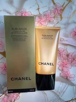 CHANEL Sublimage Gel-to-Oil Cleanser ñuxury gel to an oil makeup remover AMAZING