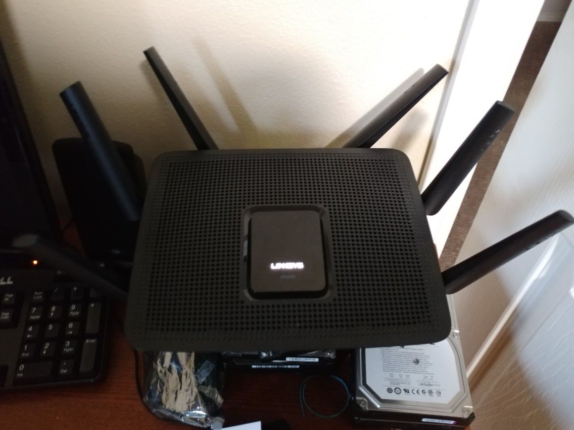 Linksys Router TRI-Band EA9300 MU-MIMO