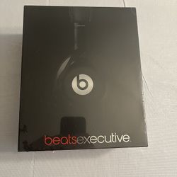New First Model Beats Executive 2012 (Never Opened)