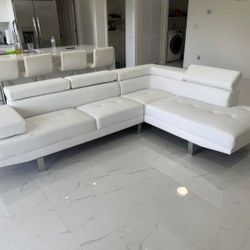 SECTIONAL COUCH  🛋 