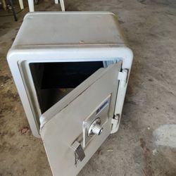  Floor Safe