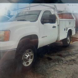 2 012 Chevrolet C2500 UTILITY Truck  6.o Auto