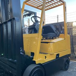 Hyster forklift 4000 lbs two stage sideshift