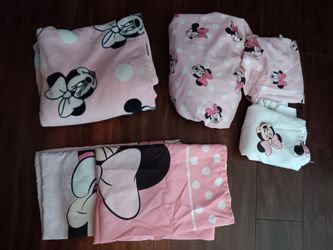 Minnie Mouse bedding
