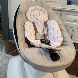 Baby Swing, 4moms MamaRoo Multi-Motion, Bluetooth Enabled with 5 Unique Motions, Grey