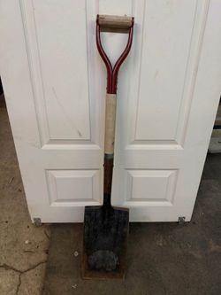 Vintage Short Handle Square Point Shovel - Wood & Metal D-Grip Spade