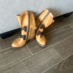 Woman’s Boots