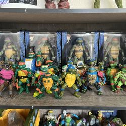 Vintage Ninja Turtle Figure Collection 