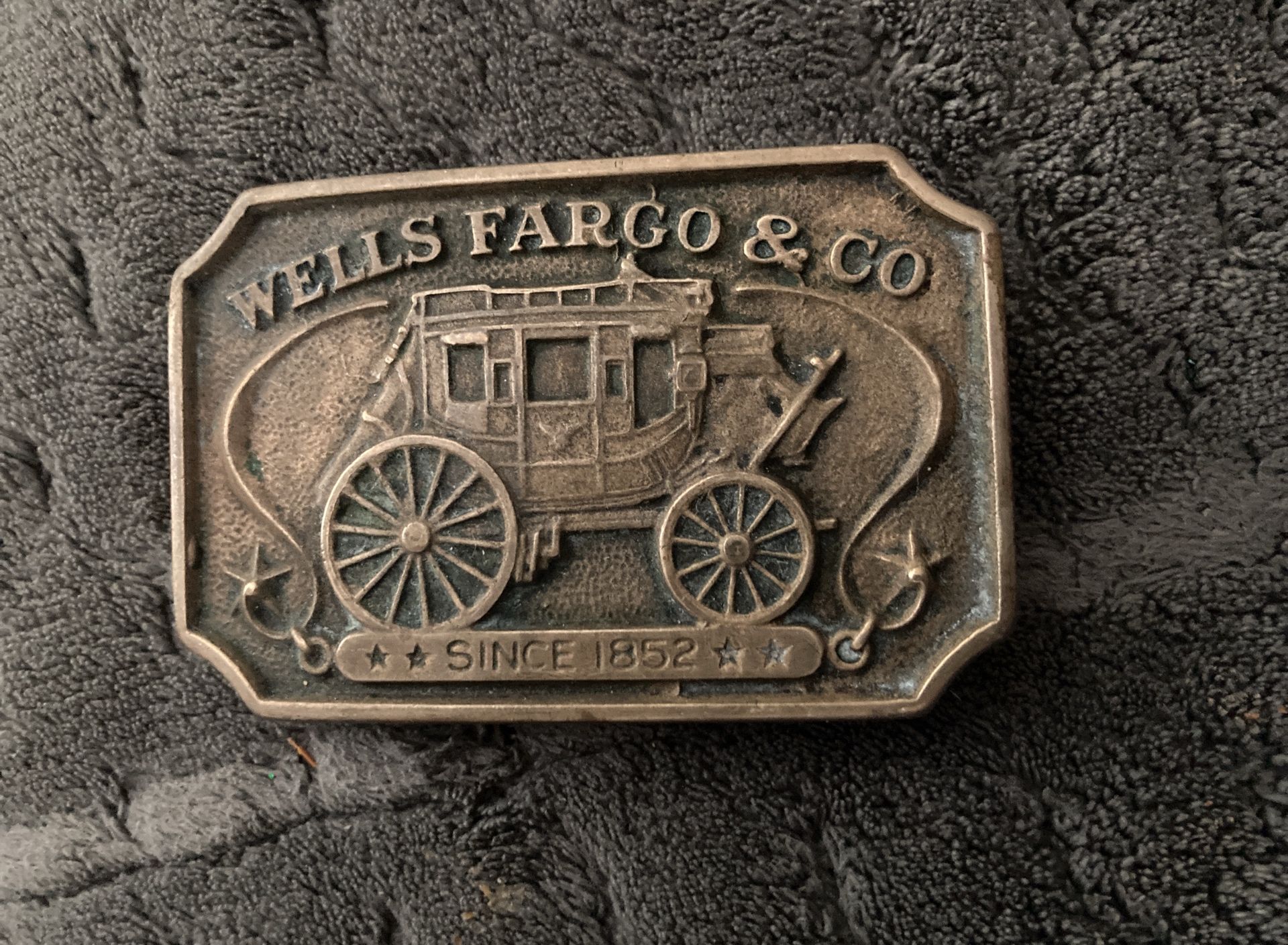 Belt Bucket by Wells Fargo