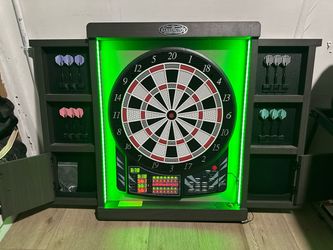 DART WALL GAME 4 PLAYERS