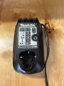 Makita Charger