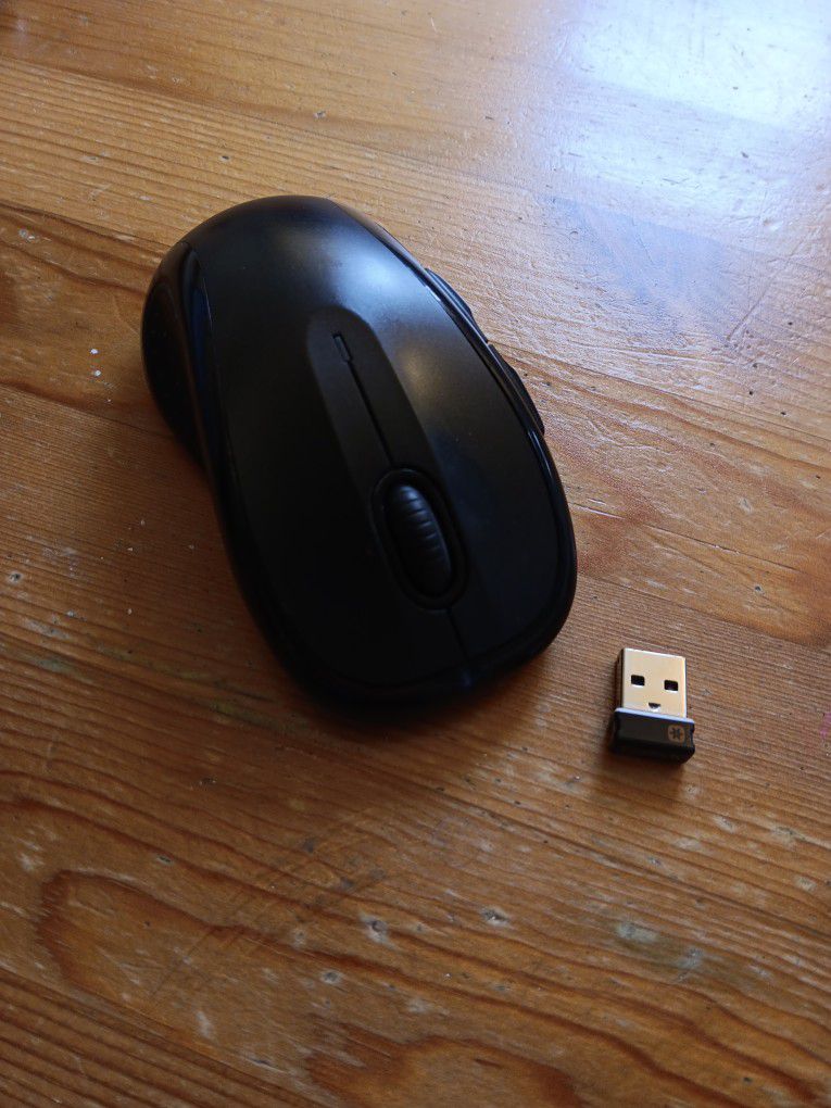 Logitech M510 Wireless USB Mouse