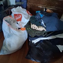 VESTIDOS Y BLUSAS DE MUJER $5 CADA UNA EN SUN VALLEY 