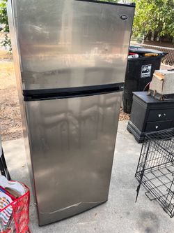 Mini fridge