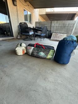 7 Person Tent And Two Sleeping Bags