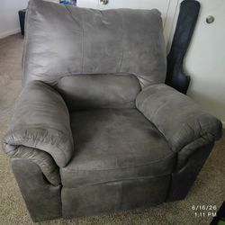 Rocker Recliner Chair