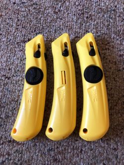 3 BOX CUTTERS