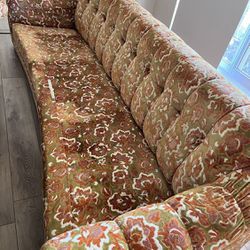 Vintage 70’s floral Couch
