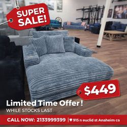 Gray Chaise Lounge
W/2 Cup Holders & USB Ports 58" x 67" x 35" H