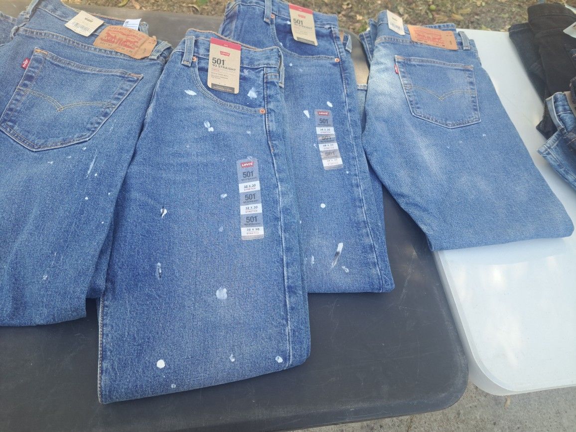 Men Levi's 501 Straight