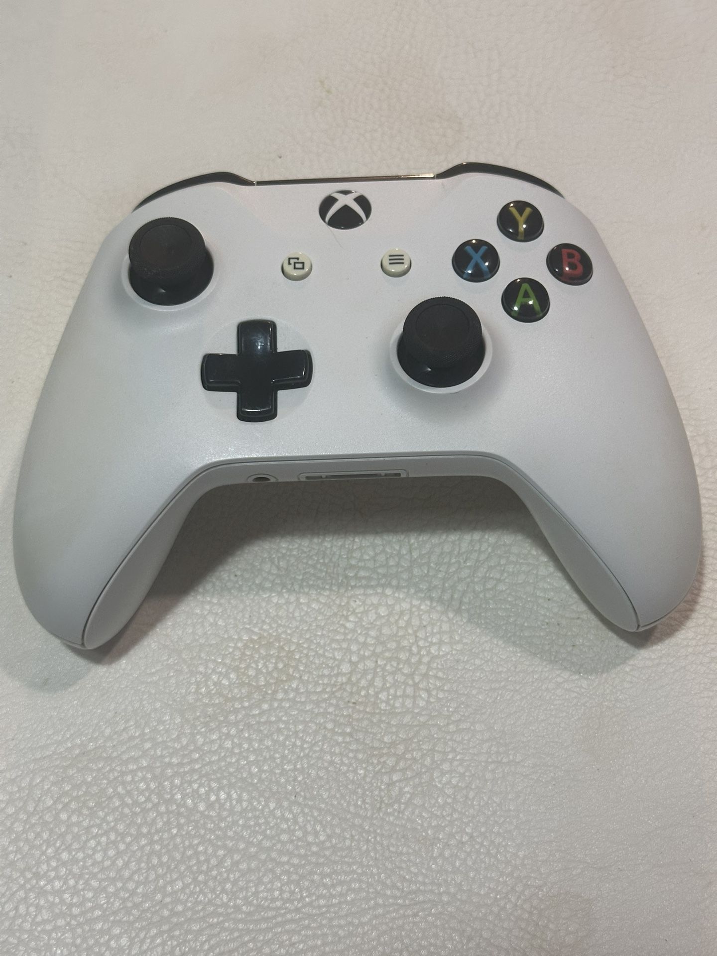 Microsoft Xbox One Wireless Controller White 1708
