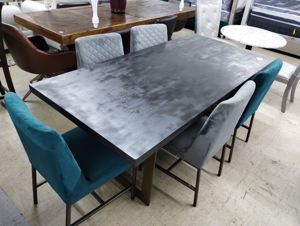 Nice Dining Table Set With 5 Chairs