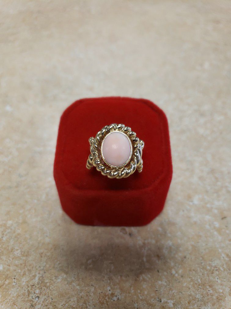 10k Yellow Gold Pink Coral Ring