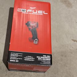 Milwaukee Fuel Impact Driver 