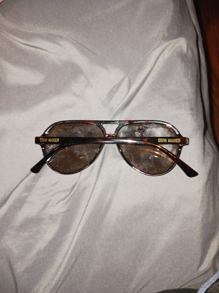 Steve Madden Polarized Sunglasses.
