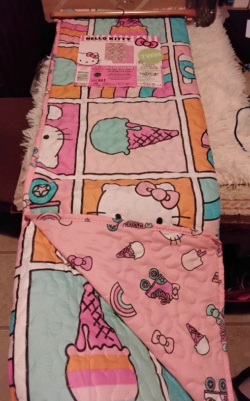 Gorgeous Hello Kitty Twin Comforter Double Sided $40