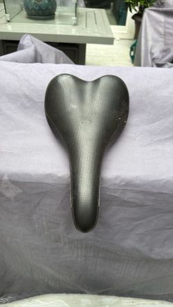 Black Bicycle Saddle / Bike Seat