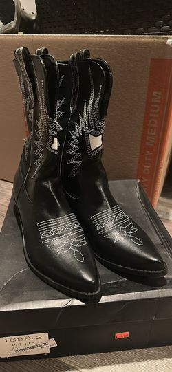 Womens' Black Cowboy Boots Size 9
