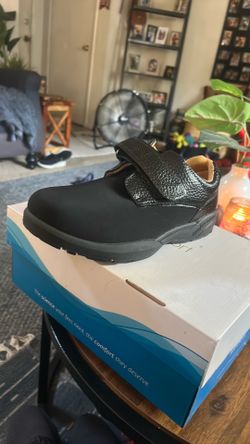Men’s Diabetic shoes.