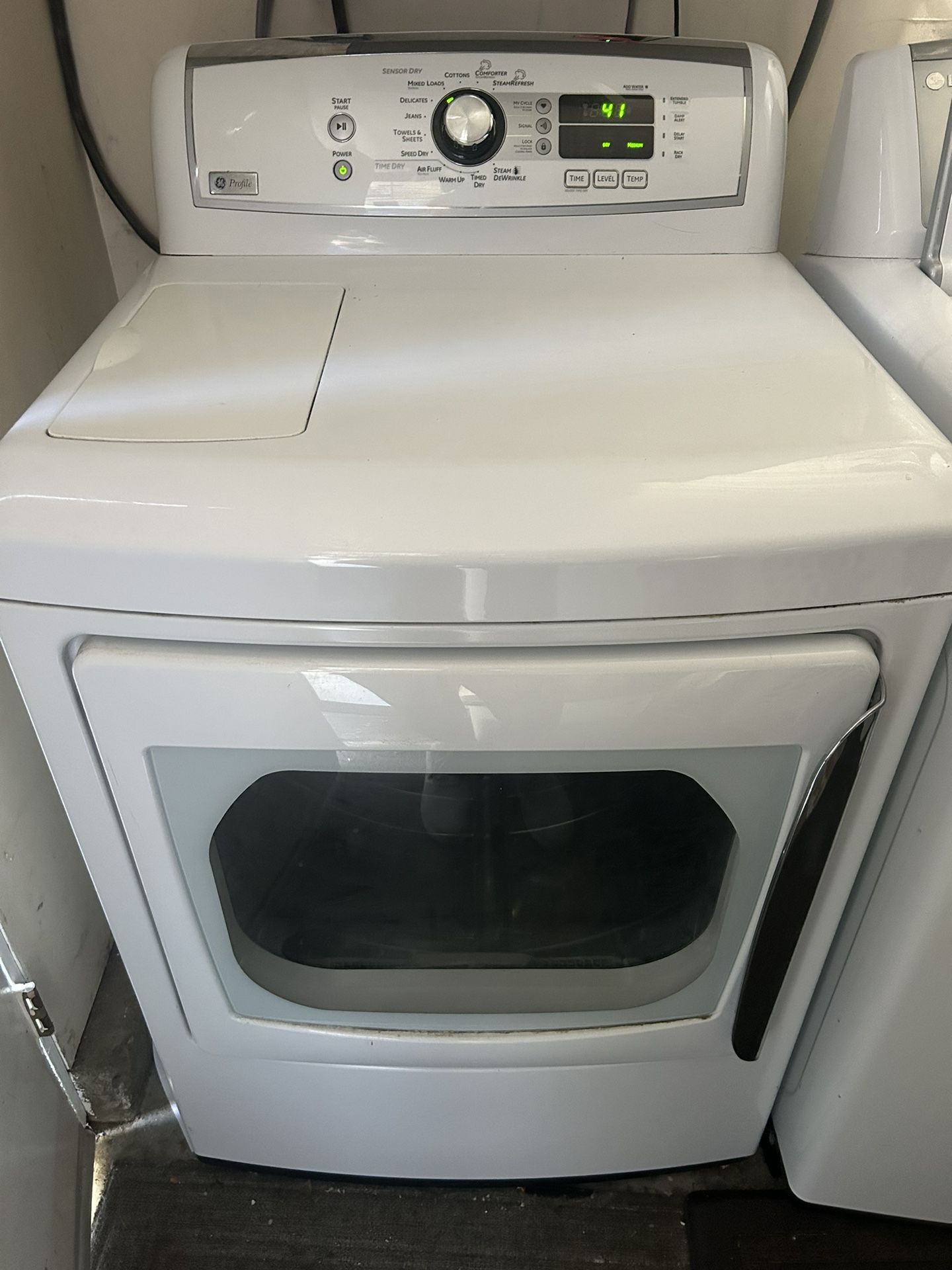 GE Profile Harmony electric dryer 7.3 Cu Ft for Sale in Escondido, CA
