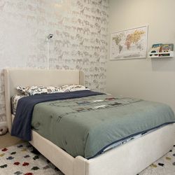 Like New Max & Lily Nicholas Upholstered Full Bed - Cream