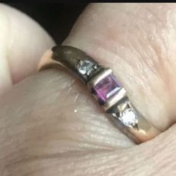 LIKE NEW 14K Gold 2 Little Diamonds 1 Ruby Stones Guaranteed SALE. $$350 O.B.O 🍀