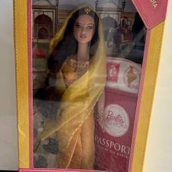 INDIA BARBIE DOTW DOLLS OF THE WORLD PASSPORT COLLECTION 2011 MATTEL W3322 NRFB