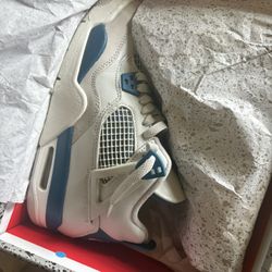 Jordan 4s