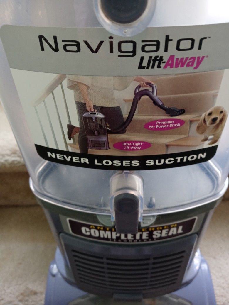 SHARK NAVIGATOR LIFT AWAY VACUUM