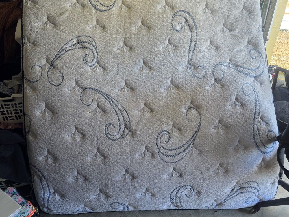 Free King Soze Mattress