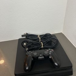 1TB PS4 With All Cables Great Condition