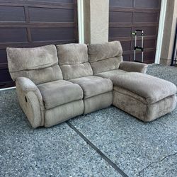 LA-Z-BOY Recliner Sectional Couch- Great Condition 