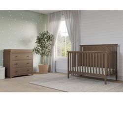 Brand New Complete Crib set