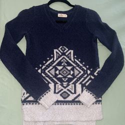 Hollister Sweater 