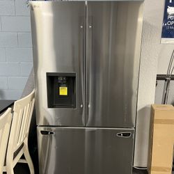 LG 26 cu. ft. Smart Counter-Depth MAX™ French Door Refrigerator