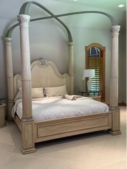 Henredon Bedroom set $1,500 OBO