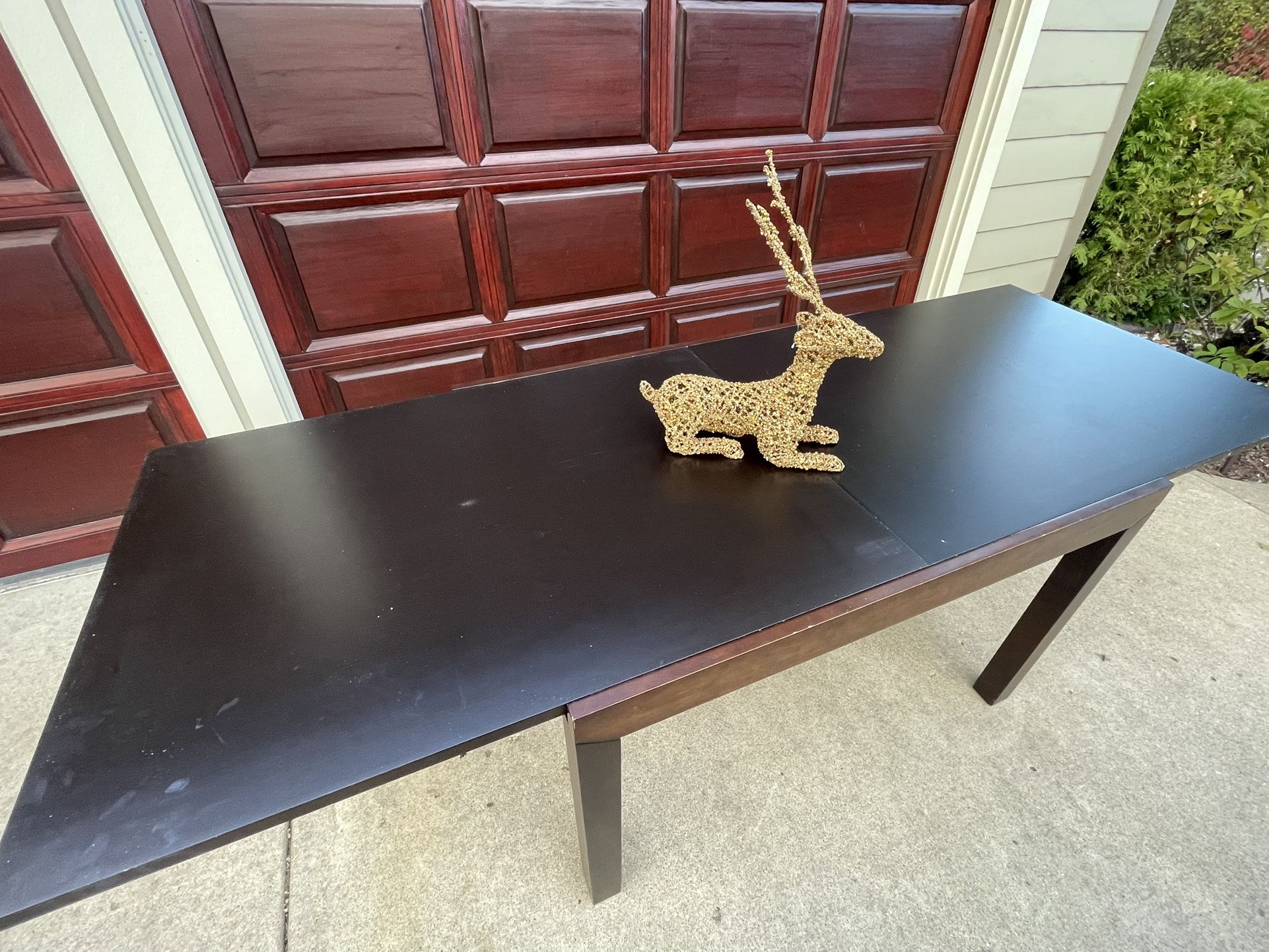 Expandable 10 Seat Dining Table