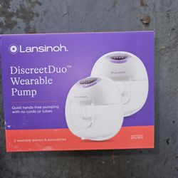 Lansinoh Discreet Duo Wearable Breast Pump, Hands Free Breast Pump